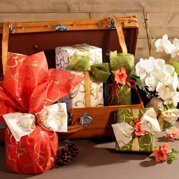 GIFT WRAP BAGS
