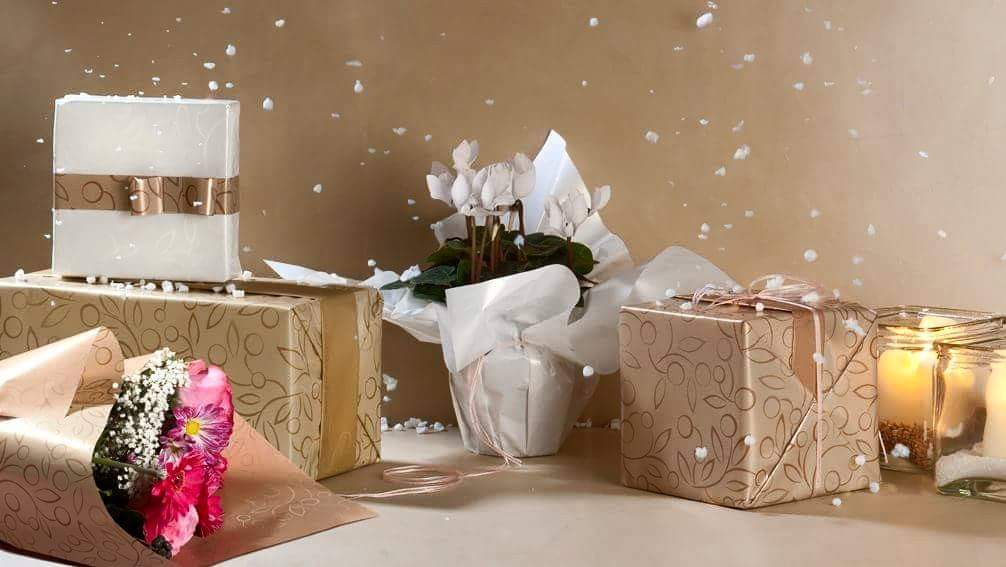 GIFT WRAP BAGS
